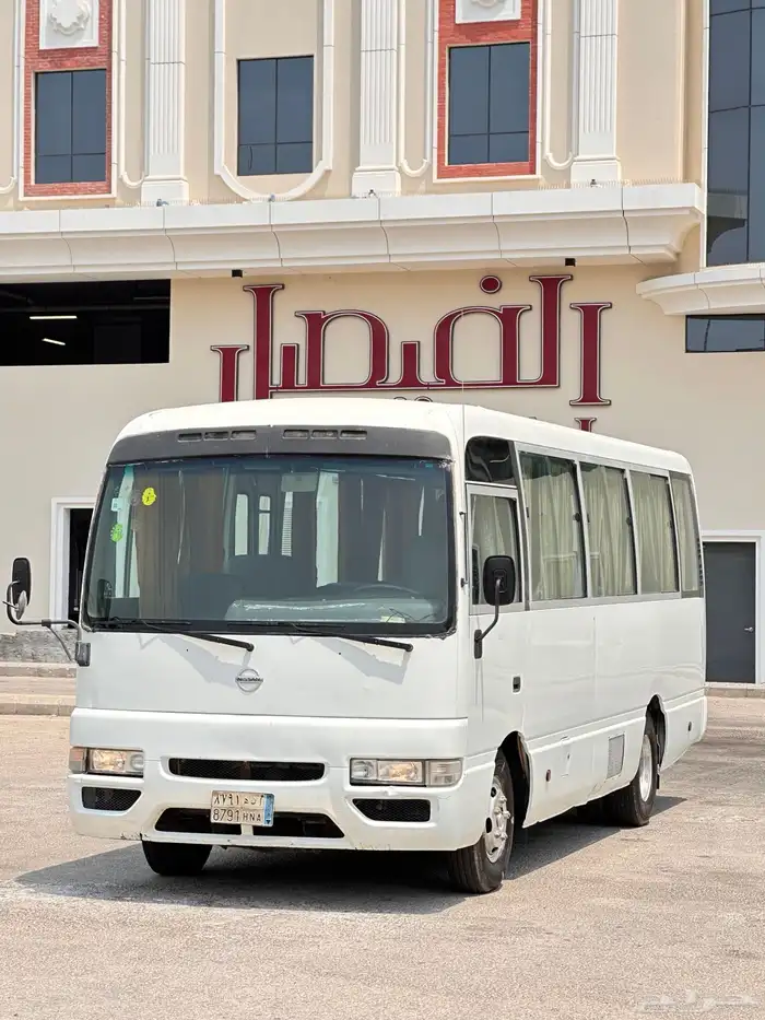 باص كوستر نيسان 30 راكب ديزل مخزن 22