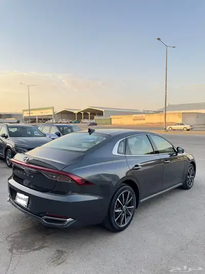 للبيع هونداي أزيرا 2023 - سمارت بحالة الوكاله 3
