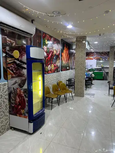 مطعم  اسماك للتقبيل مساحه 150 متر يصلح لجميع النشاطات 2