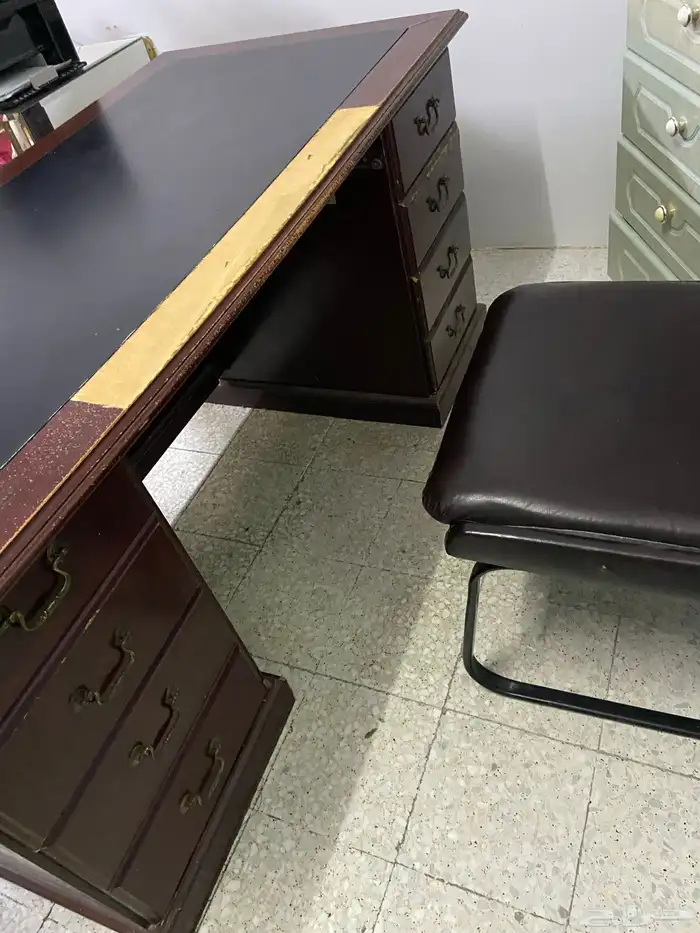 مكتب امريكي خشب قوي جدا. 1