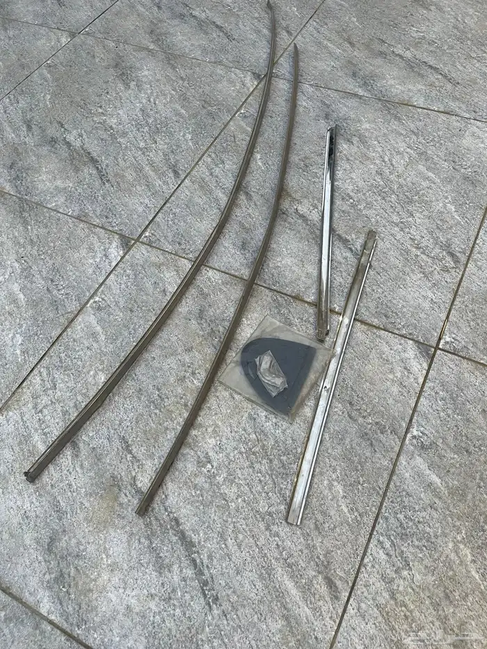 قطع غيار نيسان مستعمله من موديل 1989 997 21