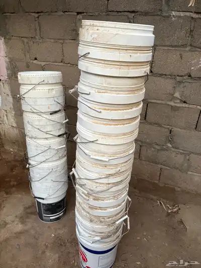 سطول نضيفه جدا الجمله من 3 عليها غبار التخزين فقط 1