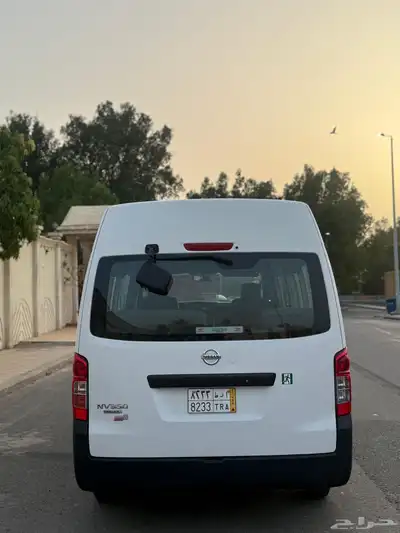 باص نيسان اورفان 2020 8