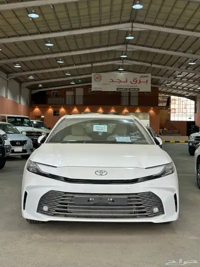 تويوتا كامري LE بنزين 2025 سعودي 1