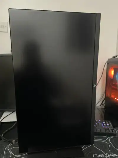 للبيع شاشة hp 2K 8