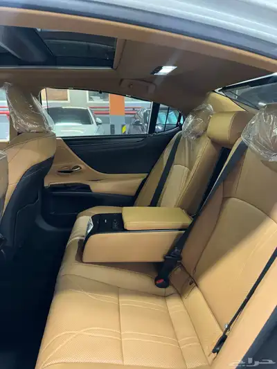 لكزس es350 2023 8