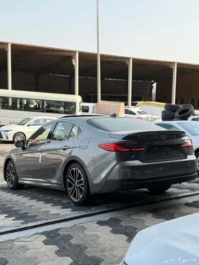 تايوتا كامري 2025 LE-HEV هايبرد اصفار اقل سعر بالسوق 4
