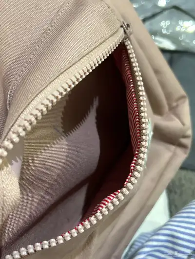 شنطه مدرسه ورديه عمليه وتدوم 3