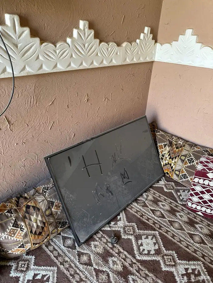 شاشه للبيع 3