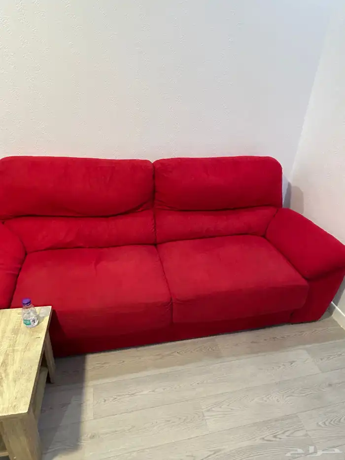 كنب و فرن و غساله و مكنسه كهربائيه و شاشه تلفزيون 0