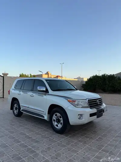 للبيع لاندكروزر جي اكس ار 4