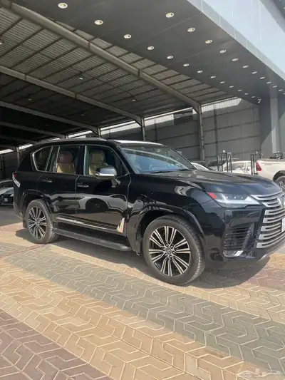 لكزس LX600 موديل 2024 فئةBB شبه الجديد 2