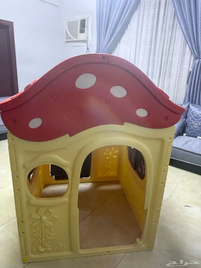بيت اطفال بلاستيك نضيف على السوم البيع سمح 3