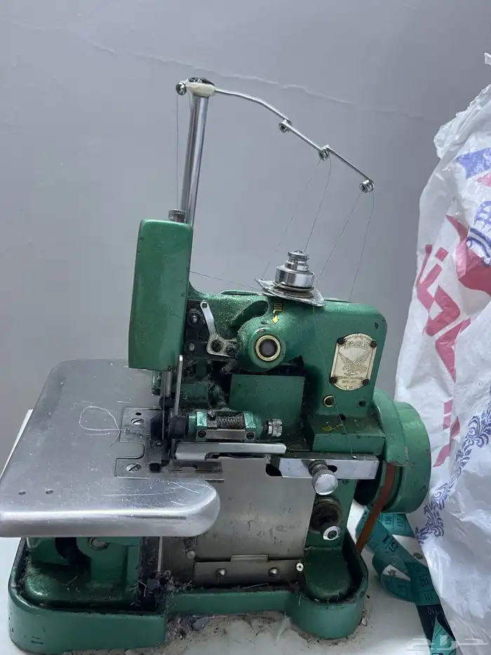 للبيع مكينه خياطة تنظيف 0