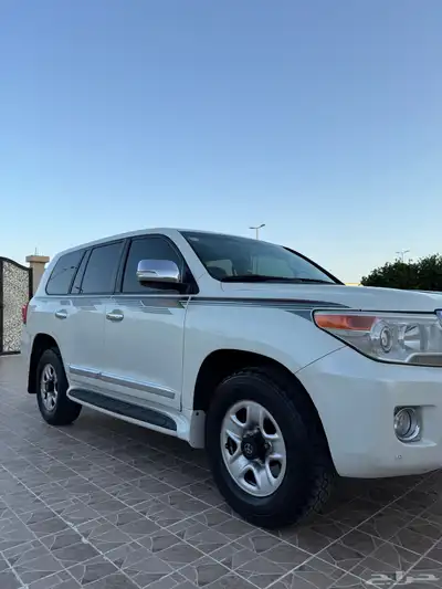 للبيع لاندكروزر جي اكس ار 5