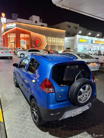 جيلي هتشباك 0