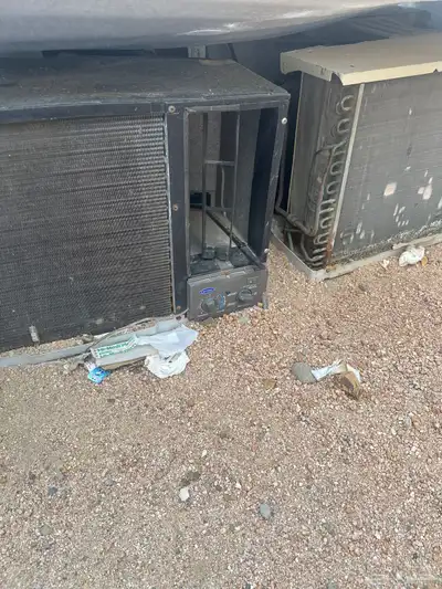 مكيفات 2 نظيفه السعر الواحد ب 600 0