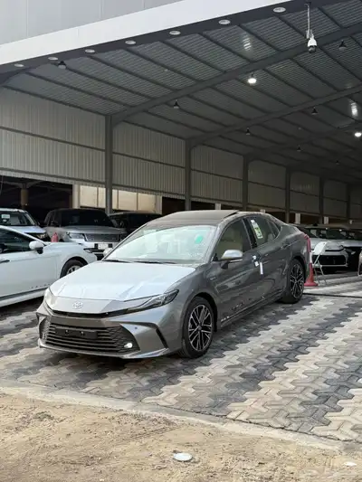 تايوتا كامري 2025 LE-HEV هايبرد اصفار اقل سعر بالسوق 1