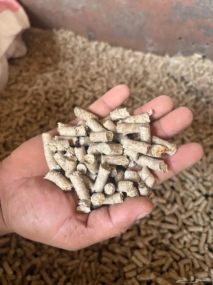 مكعبات علف 1