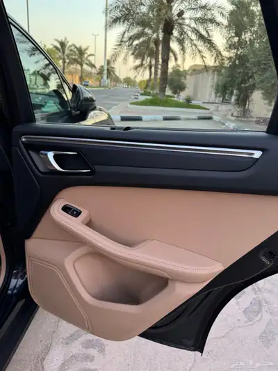 للبيع بورش مكان 2019 16