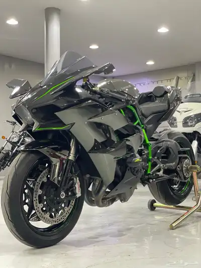 Kawasaki H2 1