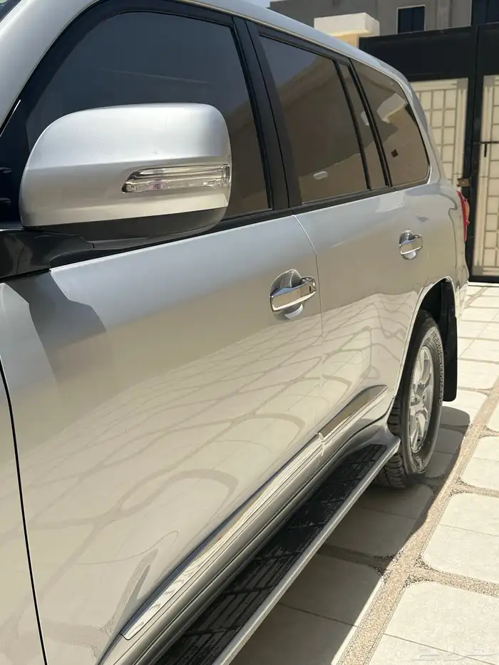 لاندكروزر للبيع gxr 2015 شبه وكاله ماشي 42 الف فقط 3