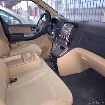 اتش ون موديل 2014 بديه طيب ومتحركاته نضيفه 0