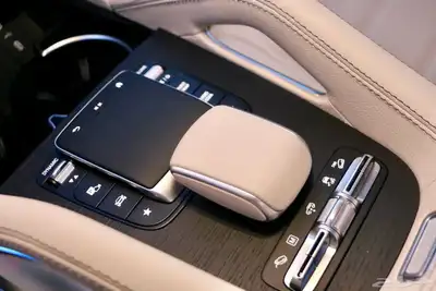 مرسيدس GLS 450 موديل 2025 بحالة الوكالة 16
