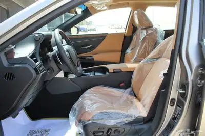 لكزس - ES350 CC - بريمي - 2025 31