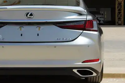 لكزس - ES350 CC - بريمي - 2025 15