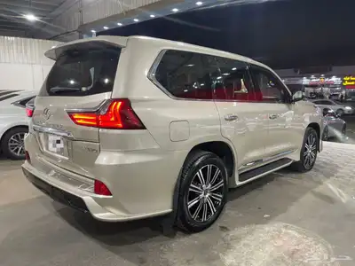 لكزس LX570 2017 3
