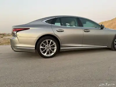 لكزس Ls500 خليجي 11
