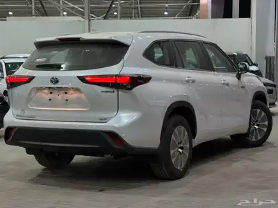 تويوتا هايلاندر GLE هايبرد 2025 افضل العروض والأسعار 12