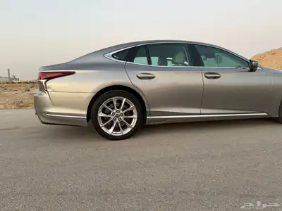 لكزس Ls500 خليجي 12
