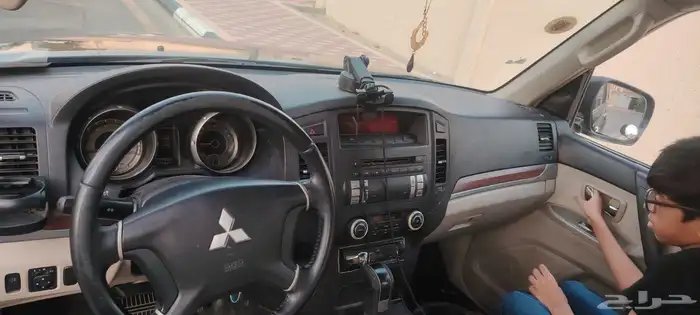 جيب مستوبيشي باجيرو 1