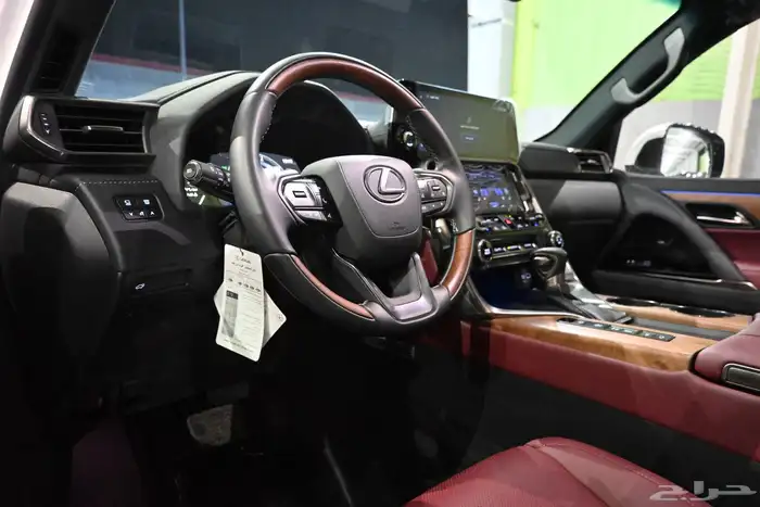 جيب لكزس LX600 2024 BB شبه جديد 6