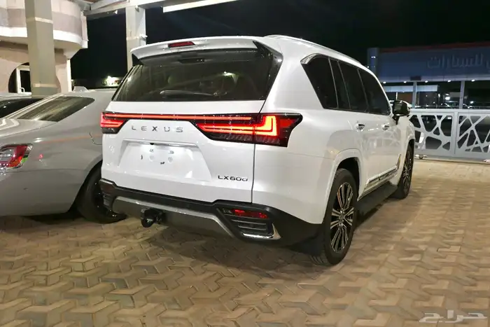 جيب لكزس LX600 2024 BB شبه جديد 5
