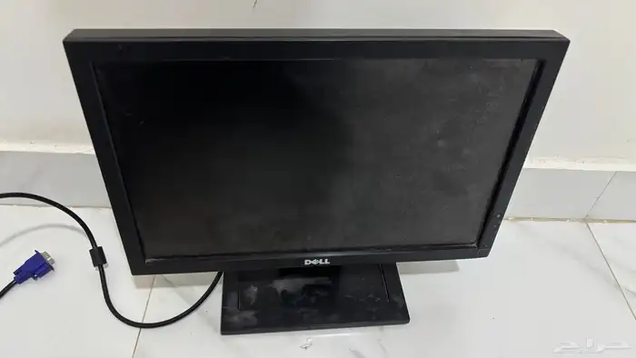 كمبيوتر pc مع شاشة 3