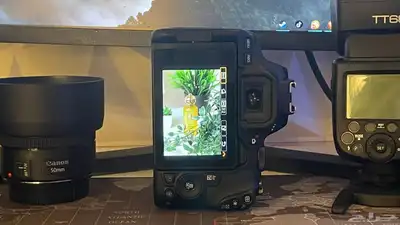 كاميرا 250D Canon مع ادوات احترافية 7