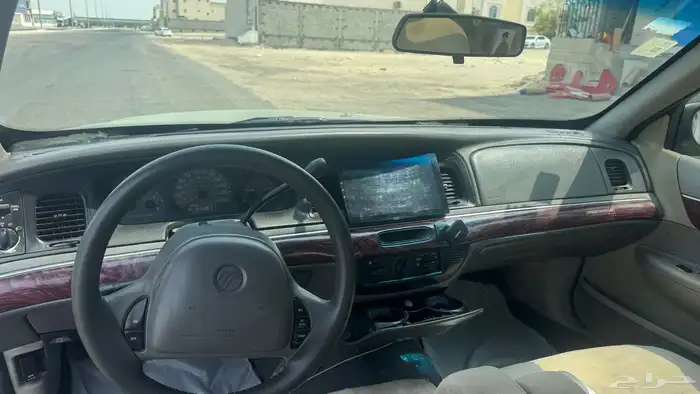 فورد قراند ماركيز 2000 3