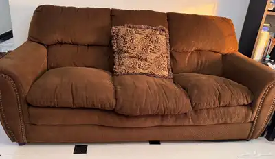 طقم كنب مع طاولات 7