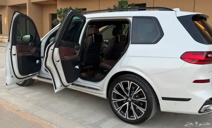 للبيع BMW X7 2020 MKITنظيف جدا for sale 9