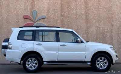 مستبيشي باجيرو GLS 2020 7