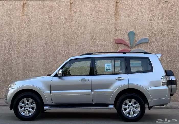 مستبيشي باجيرو 2022 GLS 3