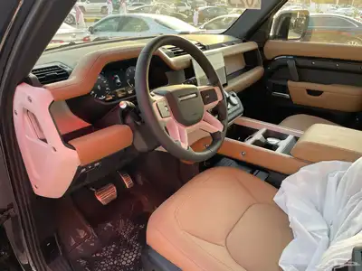 ديفندرES2025 وارد الخليج 4كاميرات داخلي جملي(بنزين)4سلندر 9