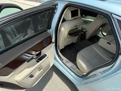 جاكور XJ L 5