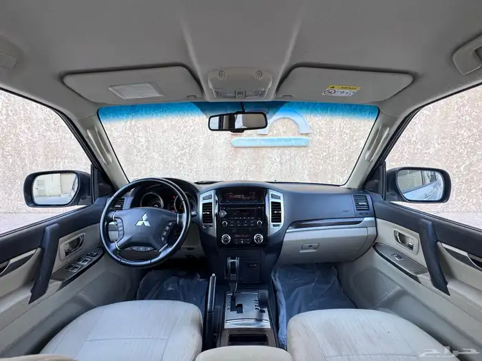 مستبيشي باجيرو 2022 GLS 25