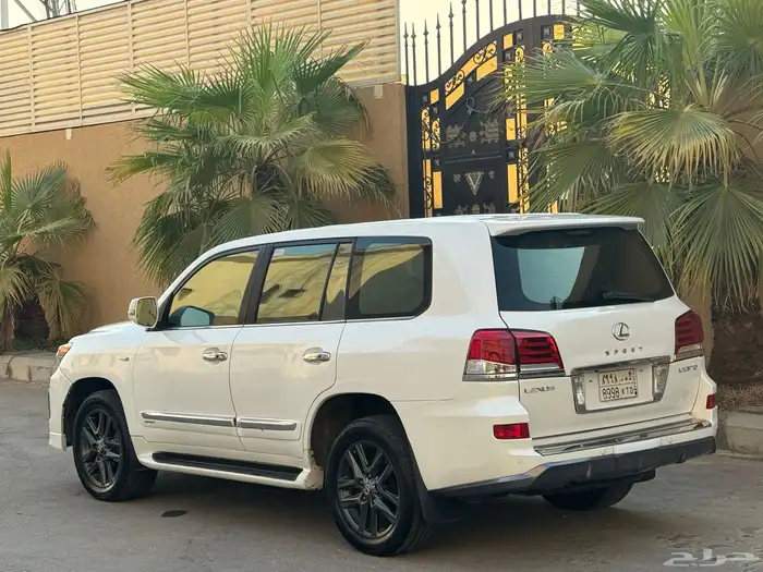 لكزس LX570 2010 مرهم 2015 4