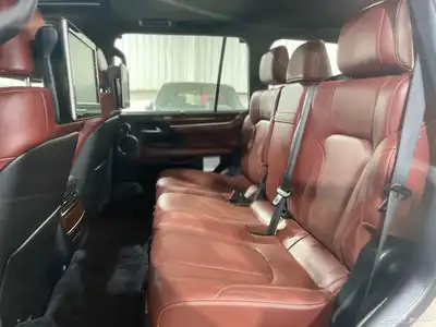 لكزس LX570 2017 11