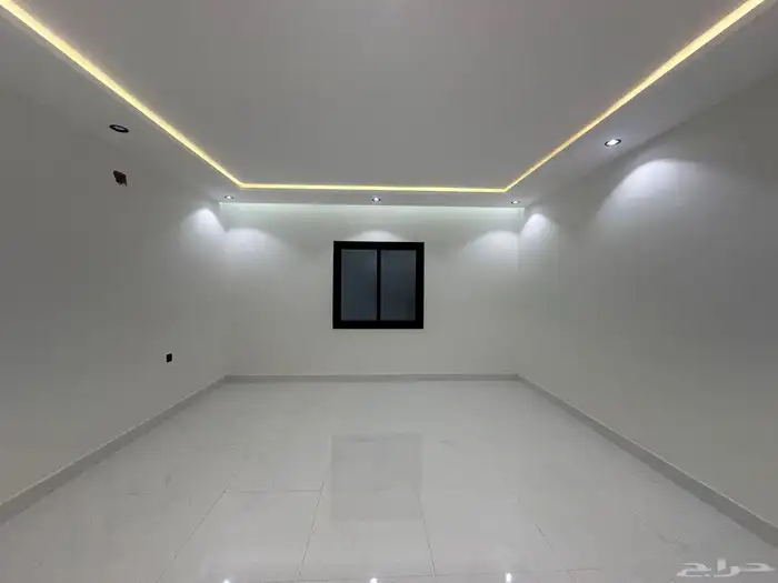 شقه تمليك للبيع بمساحه واسعه 300 متر وسعر مغري 4